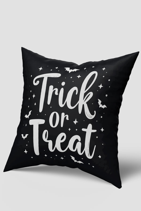 Siyah Trick or Treat Yazılı Halloween Temalı Cadılar Bayramı Kırlent Kılıfı