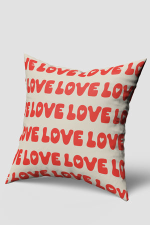Kırmızı Love Yazılı Kırlent Kılıfı