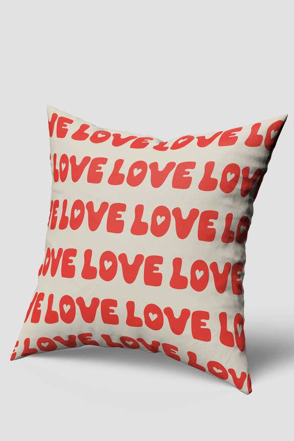 Kırmızı Love Yazılı Kırlent Kılıfı