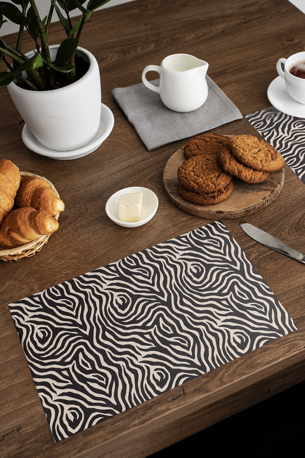 Krem Siyah Zebra Çizgili Tek'li Supla Amerikan Servisi