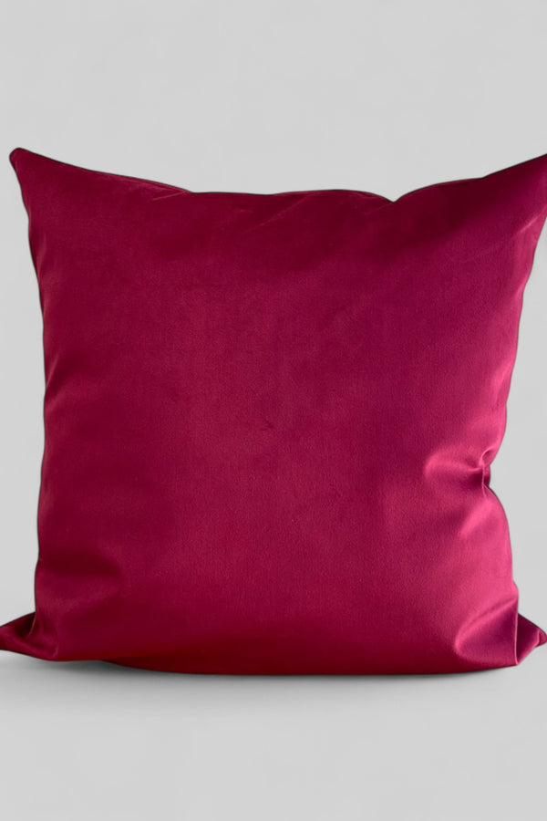 Bordo Kadife Babyface Kırlent Kılıfı