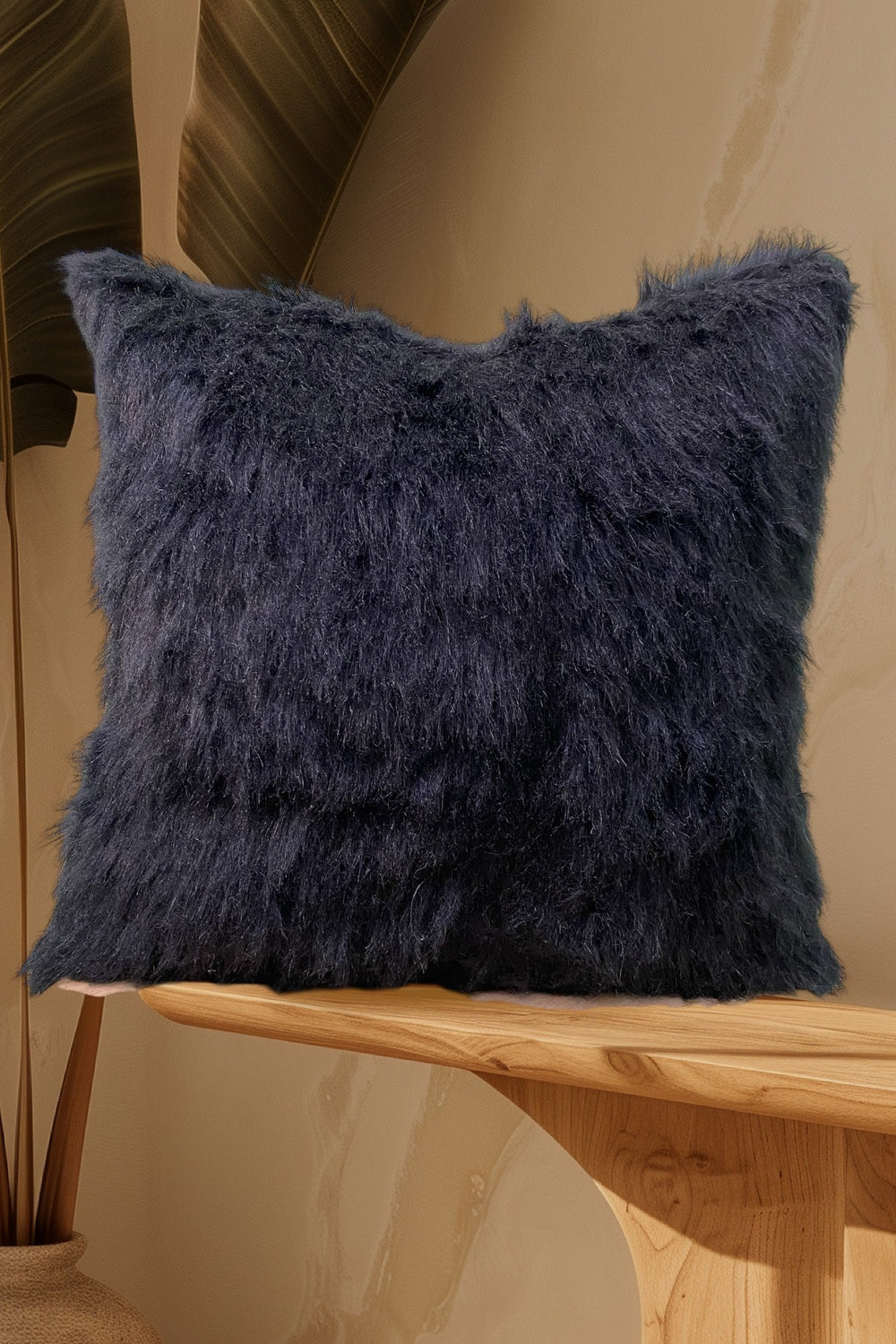 Peluş Kırlent Kılıfı - Siyah