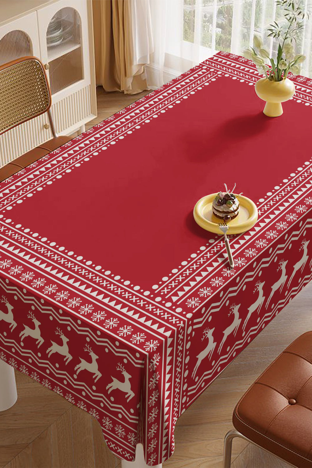 Kırmızı Beyaz Geyik Desenli Yılbaşı Masa Örtüsü