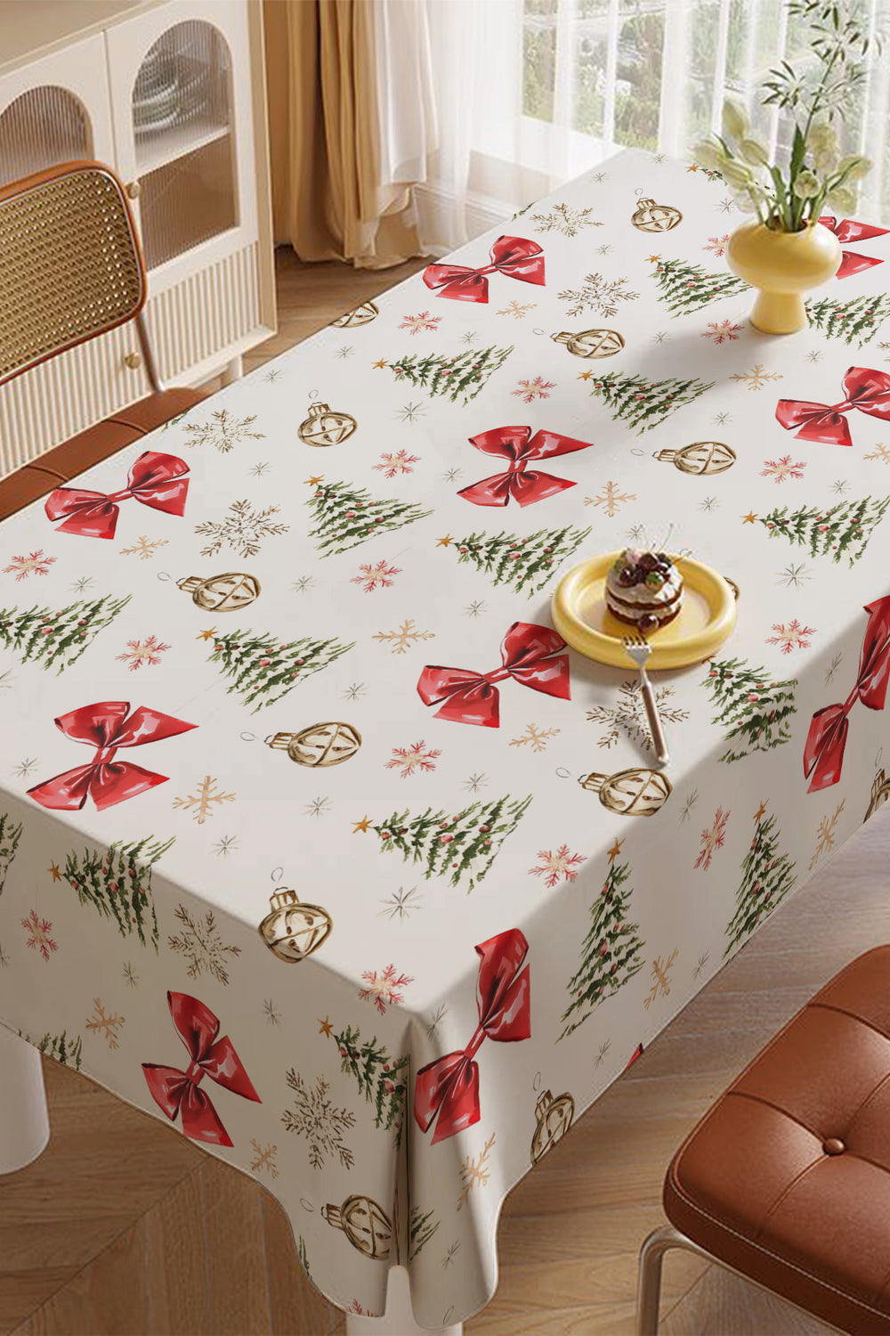 Kırmızı Fiyonk ve Çam Ağacı Desenli Yılbaşı Masa Örtüsü