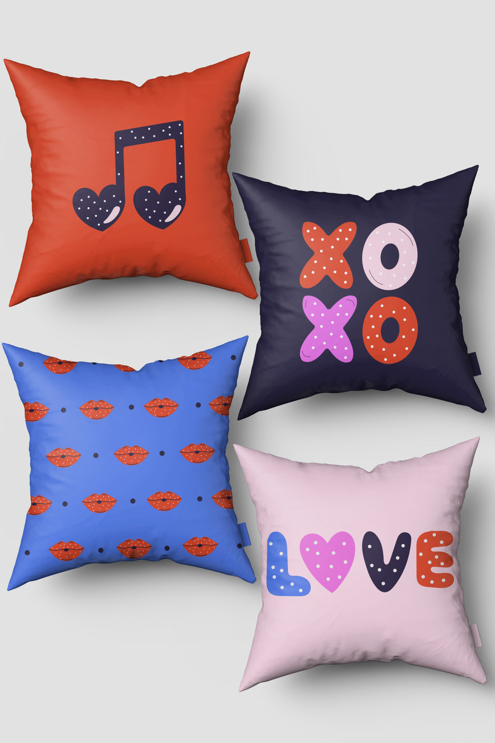 Turuncu Pembe Müzik Notalı XO Yazılı 4 lü Kırlent Kılıfı Seti 50x50cm