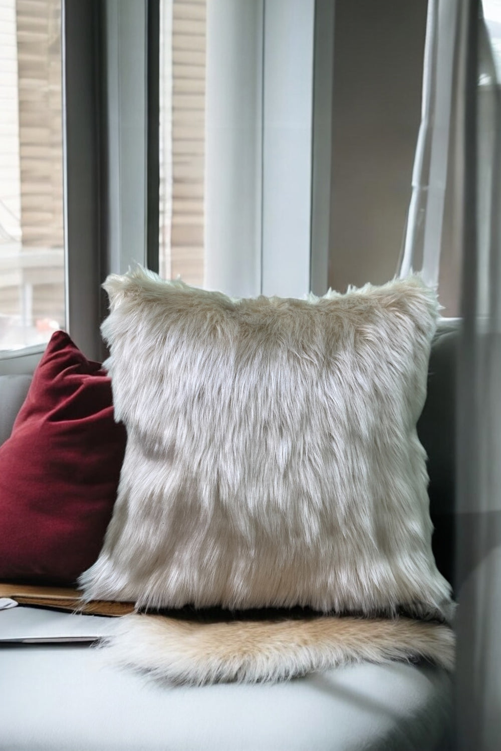 Peluş Kırlent Kılıfı - Kemik, Taş Rengi