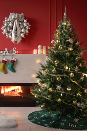 Yeşil Ho Ho Yazılı Yılbaşı Çam Ağacı Örtüsü